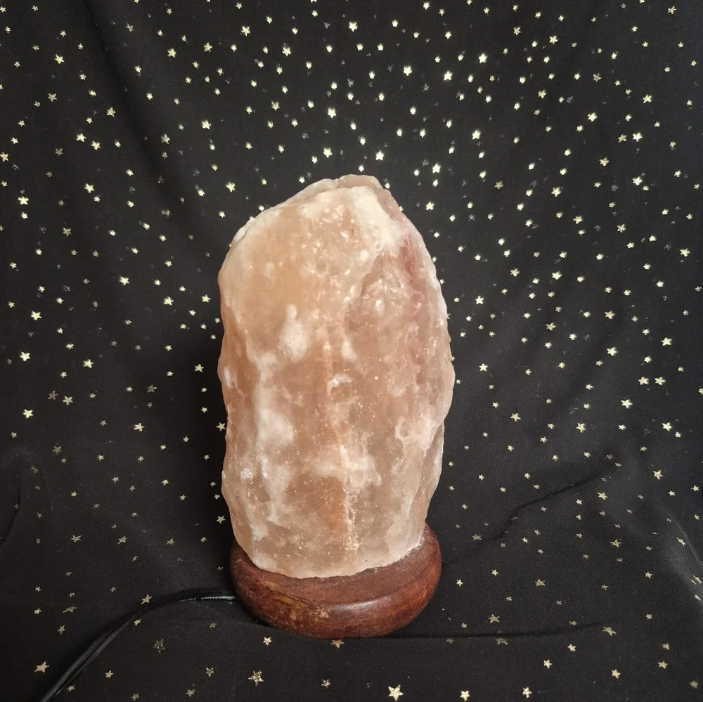 EUC Himalayan Salt Crystal Lamp